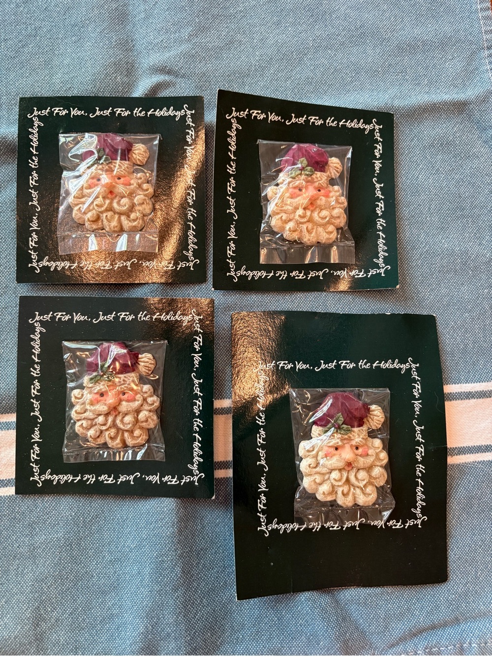Festive Santa Face Brooch Pins - Set of 4 - Cream & Burgundy